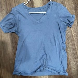 Everlane V Neck Tee
